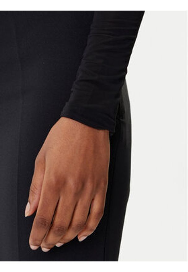 Elisabetta Franchi Body BO-016-57E2-V390 Czarny Slim Fit. Kolor: czarny. Materiał: wiskoza