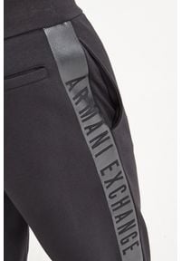 Armani Exchange - Spodnie dresowe ARMANI EXCHANGE. Materiał: dresówka