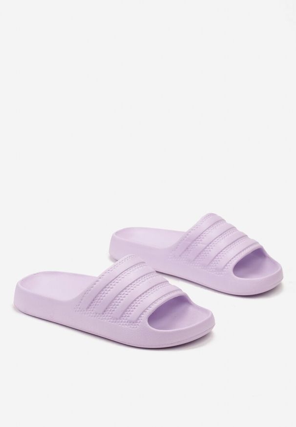 Renee - Fioletowe Klapki z Piankowej Tkaniny z Ozdobną Cholewką Alevir. Kolor: fioletowy. Materiał: tkanina. Sezon: lato. Styl: elegancki