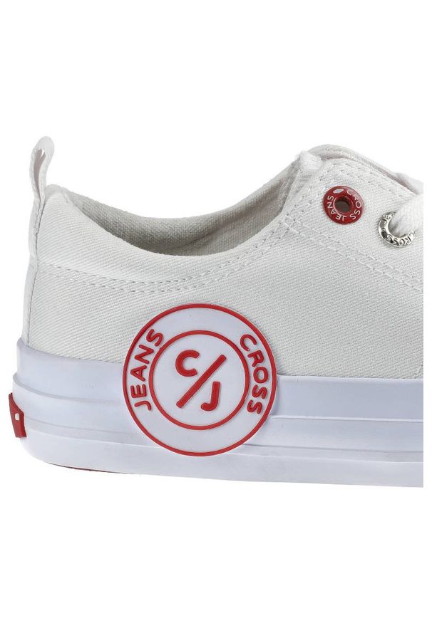 Trampki damskie Cross Jeans, sportowe i sznurowane, białe, FF2R4072C. Okazja: na co dzień. Nosek buta: okrągły. Zapięcie: sznurówki. Kolor: biały. Szerokość cholewki: normalna. Wzór: aplikacja. Materiał: materiał, guma. Sezon: wiosna, lato. Styl: sportowy, elegancki