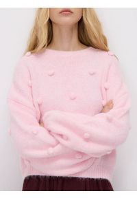 Reserved - Sweter z ozdobnymi aplikacjami - różowy. Kolor: różowy. Materiał: wełna, dzianina. Wzór: aplikacja