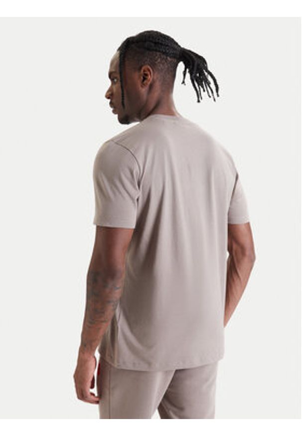 Hugo - HUGO T-Shirt Dulivio 50467556 Brązowy Regular Fit. Kolor: brązowy. Materiał: bawełna