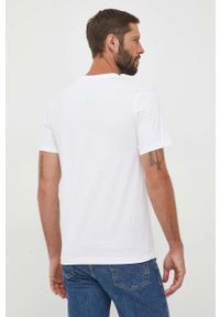 Calvin Klein Jeans t-shirt bawełniany kolor biały z nadrukiem. Kolor: biały. Materiał: bawełna. Długość rękawa: krótki rękaw. Długość: krótkie. Wzór: nadruk. Styl: klasyczny #4