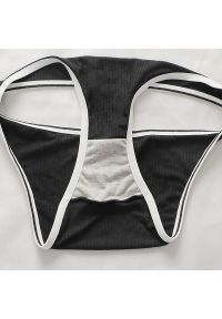 Intica - Komplet bielizny sportowej ergonomiczny na treningi i codzienne stylizacje Jaunuta. Kolor: czarny. Materiał: materiał #4