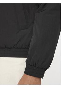 Calvin Klein Jeans Kurtka przejściowa Harrington J30J325596 Czarny Regular Fit. Kolor: czarny. Materiał: syntetyk