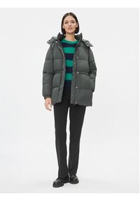 s.Oliver Płaszcz zimowy 2133096 Zielony Loose Fit. Kolor: zielony. Materiał: syntetyk. Sezon: zima
