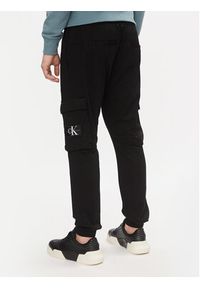 Calvin Klein Jeans Spodnie dresowe J30J324696 Czarny Skinny Fit. Kolor: czarny. Materiał: bawełna #2