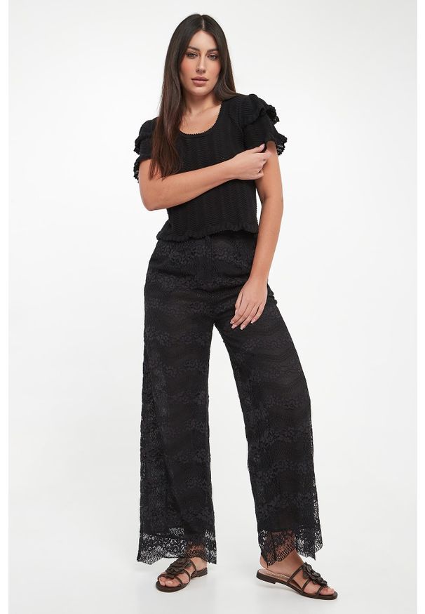 Twinset Milano - Bluzka damska koronkowa TWINSET. Materiał: koronka