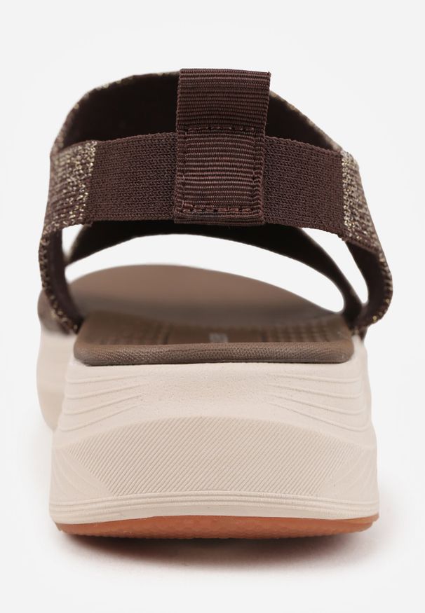 Born2be - Brązowe Sportowe Sandały na Grubej Podeszwie z Elastyczną Cholewką i Piankową Wkładką Nicthil. Okazja: na co dzień. Zapięcie: bez zapięcia. Kolor: brązowy. Materiał: jeans. Sezon: lato. Styl: sportowy