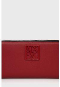 Armani Exchange portfel damski kolor czerwony. Kolor: czerwony. Materiał: materiał. Wzór: gładki #4