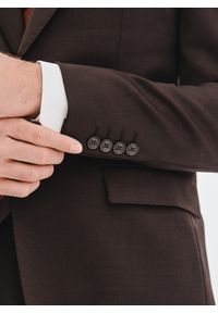 Pako Lorente - PAKO LORENTE – Brązowa marynarka garniturowa. Okazja: na spotkanie biznesowe. Kolor: brązowy. Materiał: poliester, wełna, wiskoza. Styl: biznesowy #4