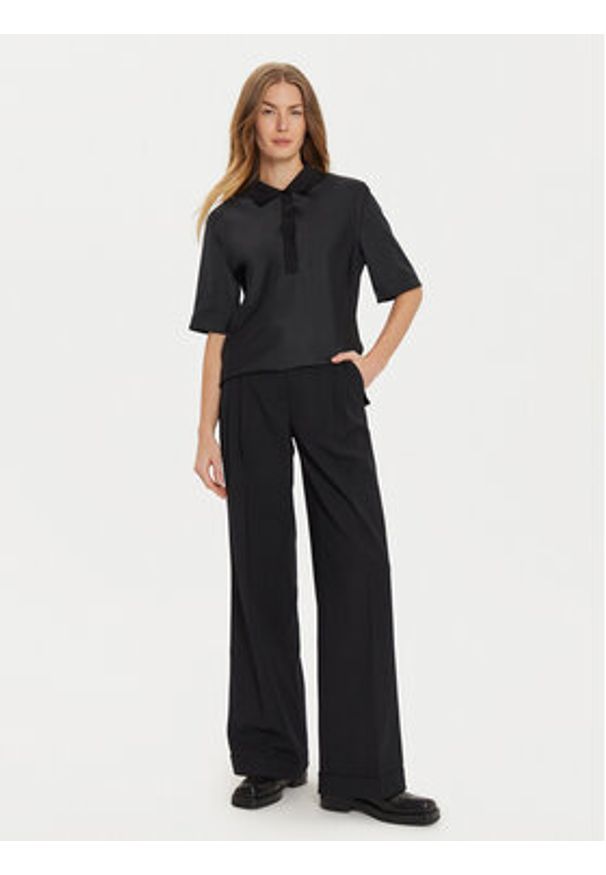 Calvin Klein Bluzka K20K207977 Czarny Regular Fit. Kolor: czarny. Materiał: syntetyk