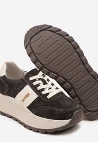Renee - Brązowe Sneakersy z Naturalnego Zamszu ze Skórzaną Wkładką Latisella. Okazja: na co dzień, na spacer. Kolor: brązowy. Materiał: zamsz, skóra. Sport: turystyka piesza #5