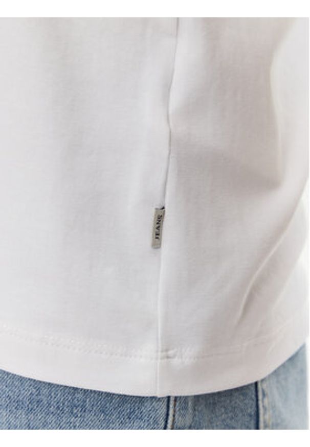 Guess Jeans T-Shirt W5GP28 J1314 Biały Regular Fit. Kolor: biały. Materiał: bawełna