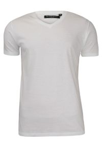 Biała Męska Koszulka (T-shirt) - Brave Soul - V-Neck. Okazja: na co dzień. Kolor: biały. Materiał: bawełna. Styl: casual