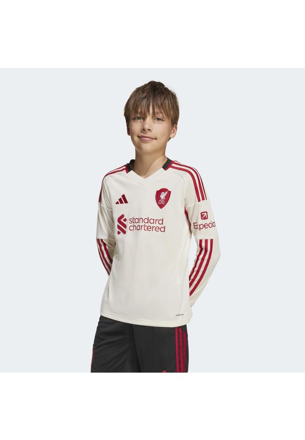 Adidas - Wyjazdowa koszulka z długim rękawem Liverpool FC 25/26. Kolor: biały. Długość rękawa: długi rękaw. Długość: długie. Sport: piłka nożna