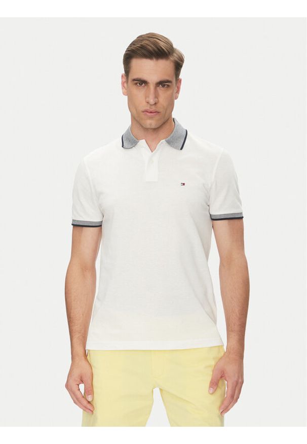TOMMY HILFIGER - Tommy Hilfiger Polo MW0MW33140 Biały Regular Fit. Typ kołnierza: polo. Kolor: biały. Materiał: bawełna