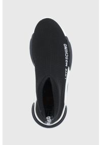 Love Moschino Buty kolor czarny na platformie. Nosek buta: okrągły. Kolor: czarny. Materiał: guma. Szerokość cholewki: normalna. Obcas: na platformie #2
