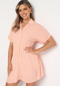 Born2be - Pomarańczowy Wiskozowy Kombinezon z Koszulową Górą Zapinany na Guziki z Krótkimi Spodniami Vikota. Kolor: pomarańczowy. Materiał: wiskoza. Długość rękawa: krótki rękaw. Długość: krótkie. Sezon: wiosna, lato #1