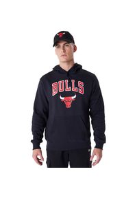 Bluza z kapturem New Era Chicago Bulls, Mężczyźni. Typ kołnierza: kaptur. Kolor: czarny. Materiał: bawełna, materiał