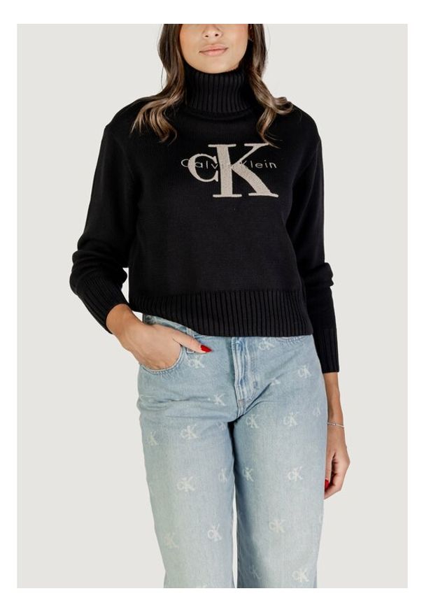 Calvin Klein Jeans Golf Chenille Monologo LV047D354G Czarny Regular Fit. Typ kołnierza: golf. Kolor: czarny. Materiał: bawełna