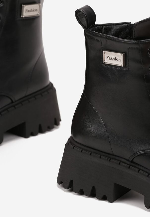 Born2be - Czarne Klasyczne Botki Workery z Aplikacją przy Cholewce Alerhia. Okazja: na co dzień. Kolor: czarny. Materiał: skóra, jeans. Szerokość cholewki: normalna. Wzór: aplikacja. Styl: klasyczny
