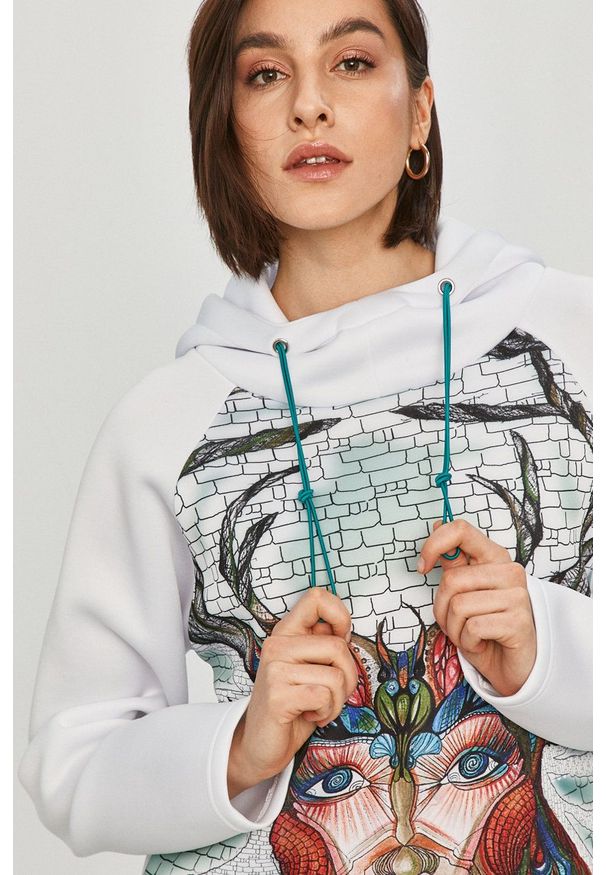 Waikiki Vibe - Bluza. Kolor: biały. Materiał: dzianina. Długość rękawa: długi rękaw. Długość: długie. Wzór: nadruk