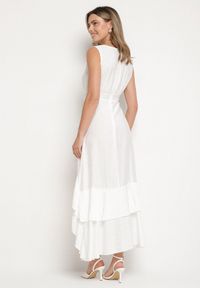 Born2be - Biała Rozkloszowana Sukienka z Wiskozą o Asymetrycznym Kroju Dolorissa. Okazja: na spacer, na co dzień. Kolor: biały. Materiał: wiskoza. Typ sukienki: asymetryczne. Styl: casual #4