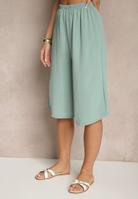 Renee - Jasnozielone Luźne Spodnie 3/4 z Kieszonkami Efrinea. Okazja: na co dzień. Kolor: zielony. Materiał: guma. Styl: elegancki, casual #4