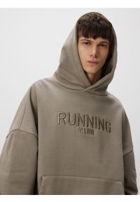 Reserved - Bluza z haftem - jasnoszary. Kolor: szary. Materiał: dzianina, bawełna. Wzór: haft #1