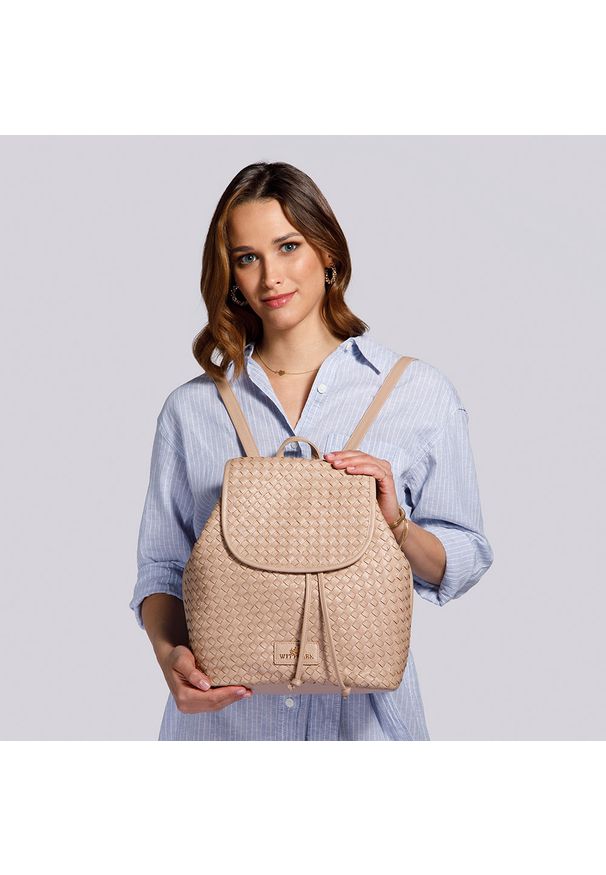 Wittchen - Damski plecak skórzany pleciony. Kolor: beżowy. Materiał: skóra. Wzór: haft. Styl: elegancki