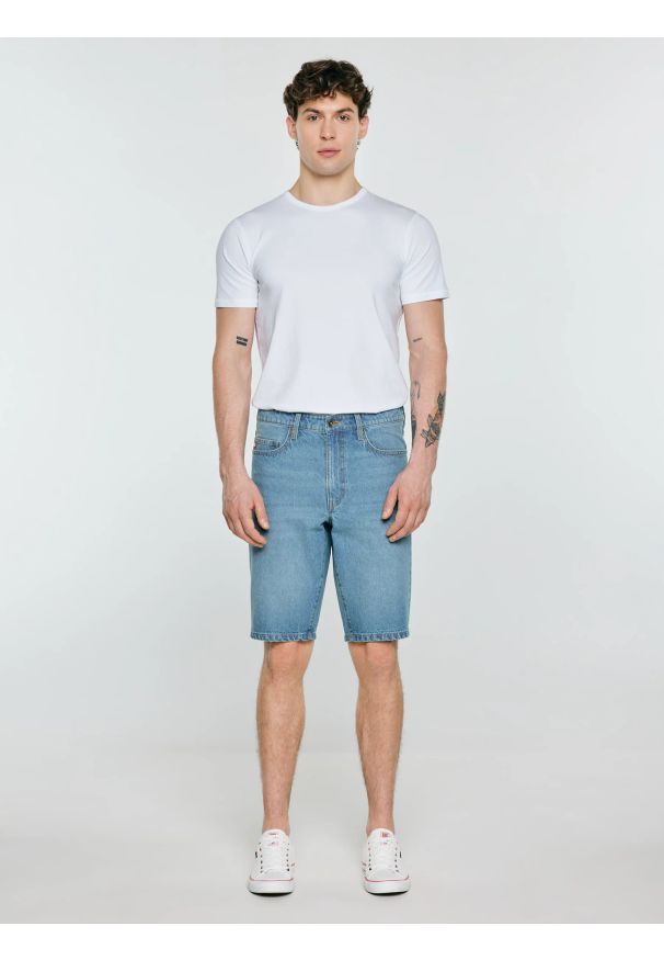Big-Star - Szorty męskie jeansowe niebieskie Colter 310. Stan: podwyższony. Kolor: niebieski. Materiał: jeans. Długość: krótkie. Sezon: lato. Styl: klasyczny, vintage, wakacyjny