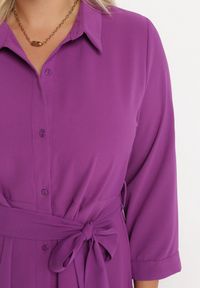 Born2be - Fioletowa Rozkloszowana Mini Sukienka Zapinana na Guziki z Materiałowym Paskiem Vleco. Kolor: fioletowy. Materiał: materiał. Długość: mini #4