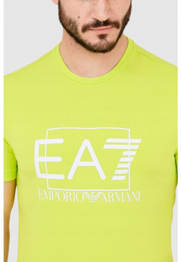 EA7 Emporio Armani - EA7 Zielony męski t-shirt z dużym białym logo. Kolor: zielony