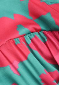 Born2be - Zielona Rozkloszowana Sukienka Maxi w Kwiaty Olvera. Kolor: zielony. Wzór: kwiaty. Długość: maxi #2