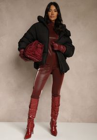 Renee - Czarna Oversizowa Kurtka Puffer z Kaputrem Mevenassa. Kolor: czarny. Materiał: dzianina, poliester, zamsz. Sezon: zima. Styl: elegancki #5