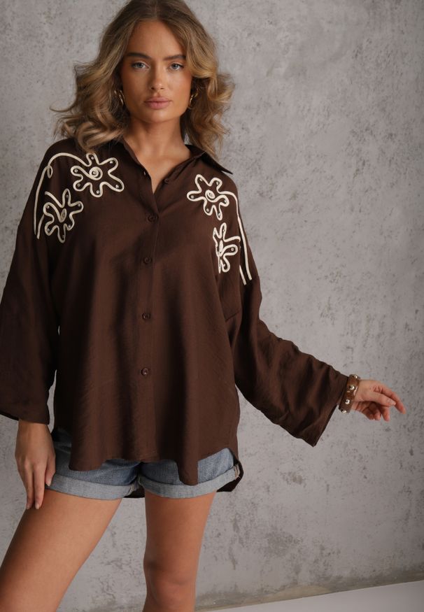 Renee - Brązowa Wiskozowa Koszula Nietoperz z Regulowanymi Rękawami i Haftem Drenesh. Kolor: brązowy. Materiał: wiskoza. Wzór: haft. Styl: boho