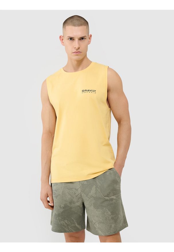 4f - 4F Tank top oversize męski - żółty S. Kolor: żółty. Materiał: bawełna, jersey, dzianina. Długość rękawa: bez rękawów. Wzór: gładki, ze splotem, napisy