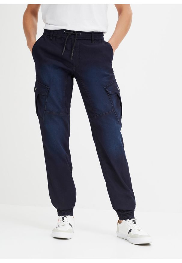 bonprix - Dżinsy dresowe Regular Fit Straight z kieszeniami z boku nogawki. Kolor: niebieski
