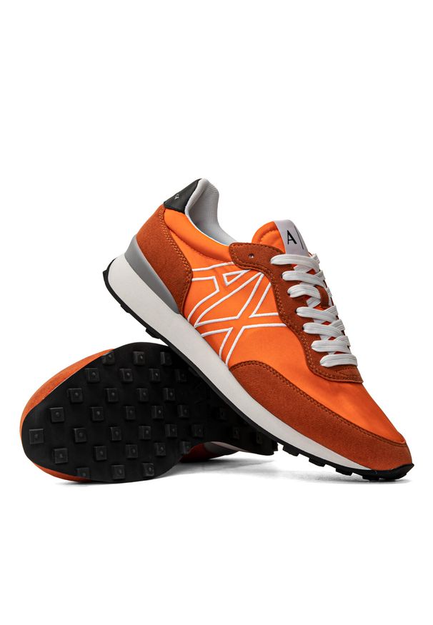 Sneakersy męskie pomarańczowe Armani Exchange XUX129 XV549 00155. Kolor: pomarańczowy