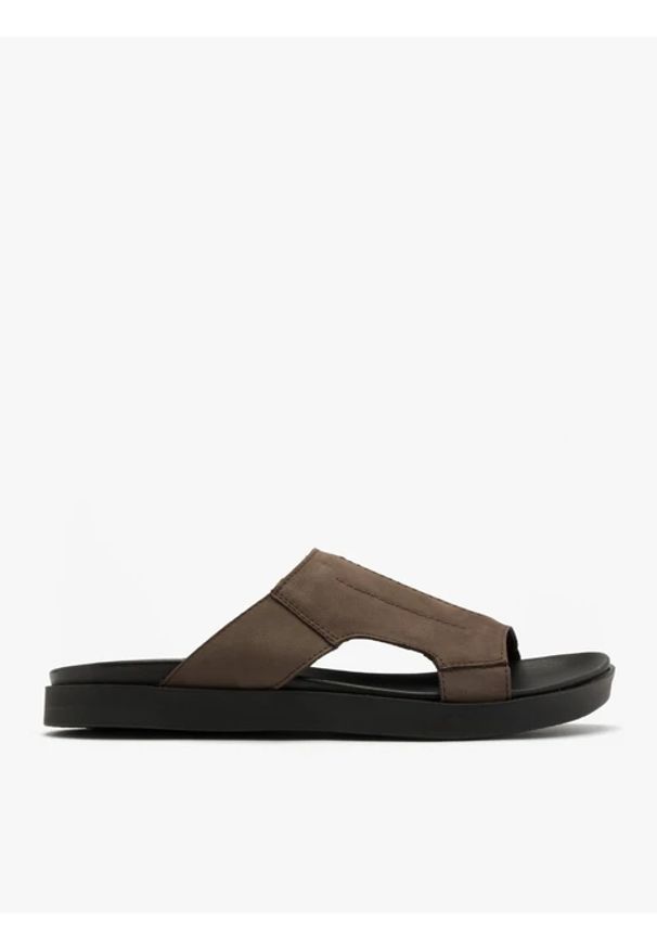 Ryłko - Szarobrązowe klapki męskie. Kolor: szary. Materiał: nubuk. Styl: street