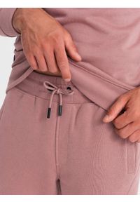 Ombre Clothing - Dresowy komplet męski bawełniany BASIC bluza nierozpinana + joggery – ciemnoróżowy V4. Kolor: różowy. Materiał: dresówka, bawełna. Wzór: jednolity