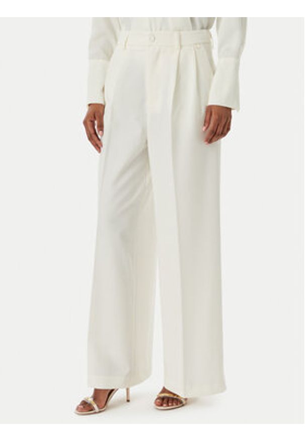 Rinascimento Spodnie palazzo CFC0123671003 Écru Regular Fit. Kolor: kremowy. Materiał: syntetyk