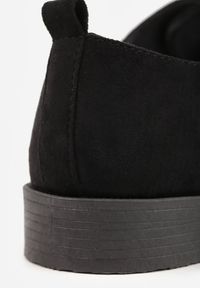 Renee - Czarne Półbuty Oksfordki Sznurowane na Rzemyki Zatella. Okazja: do pracy. Zapięcie: sznurówki. Kolor: czarny. Materiał: dzianina. Styl: elegancki, klasyczny #5