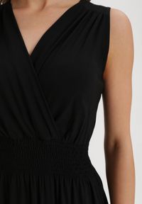 Born2be - Czarna Sukienka Clymiolea. Kolor: czarny. Materiał: tkanina, wiskoza. Długość rękawa: na ramiączkach. Wzór: jednolity. Typ sukienki: kopertowe. Styl: elegancki. Długość: maxi #2