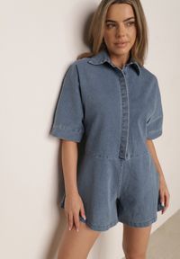 Born2be - Niebieski Krótki Kombinezon Jeansowy z Kołnierzykiem w Stylu Retro Aelixera. Okazja: na co dzień. Kolor: niebieski. Materiał: jeans. Długość: krótkie. Styl: retro #1