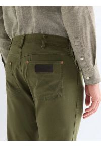 Wrangler - MESKIE SPODNIE WRANGLER GREENSBORO DEEP DEPTHS 112378997 #5