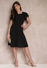 Renee - Czarna Elegancka Sukienka z Krótkim Rękawem i Rozkloszowanym Dołem Mimisa. Kolor: czarny. Długość rękawa: krótki rękaw. Styl: elegancki. Długość: midi #5