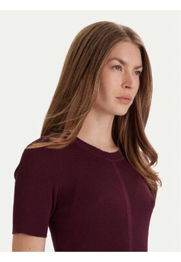 BOSS Sukienka codzienna Fadridi 50535658 Fioletowy Regular Fit. Okazja: na co dzień. Kolor: fioletowy. Materiał: syntetyk. Typ sukienki: proste. Styl: casual