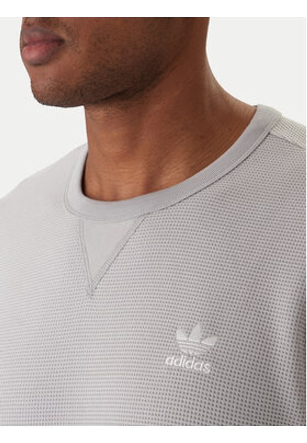 Adidas - adidas T-Shirt Trefoil Essentials Waffle KE1203 Szary Regular Fit. Kolor: szary. Materiał: bawełna